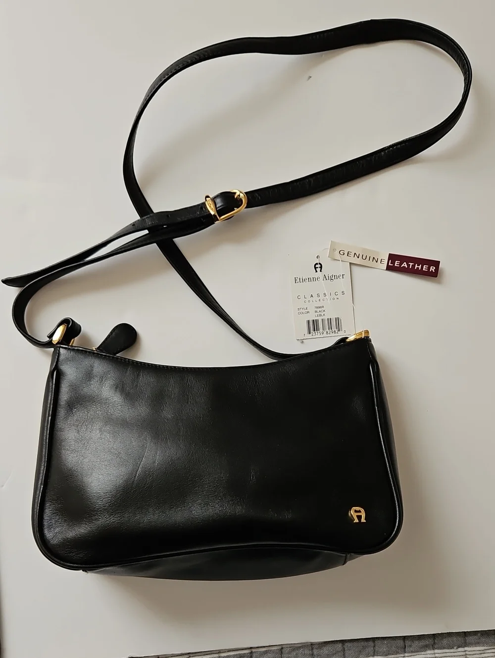 Etienne Aigner NWT Black Leather Shoulder Bag Goldtone Hardware - Picture 1 of 11